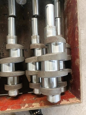 源頭廠家批發(fā)34CrNiMo6齒輪軸與25鋼鍛件，來(lái)圖定制鏈輪服務(wù)